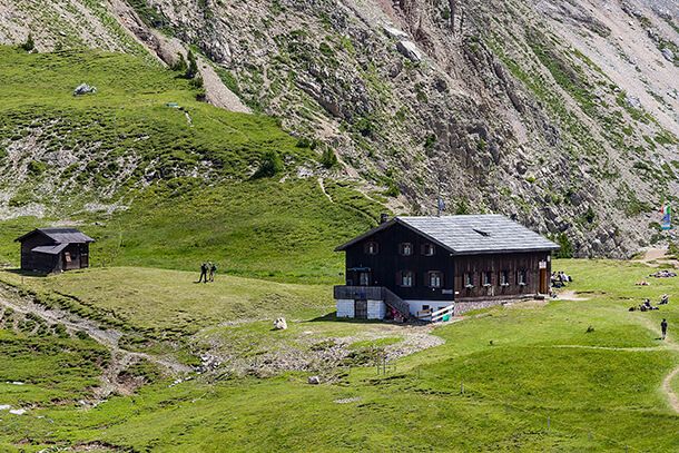 rifugio passo san nicolo