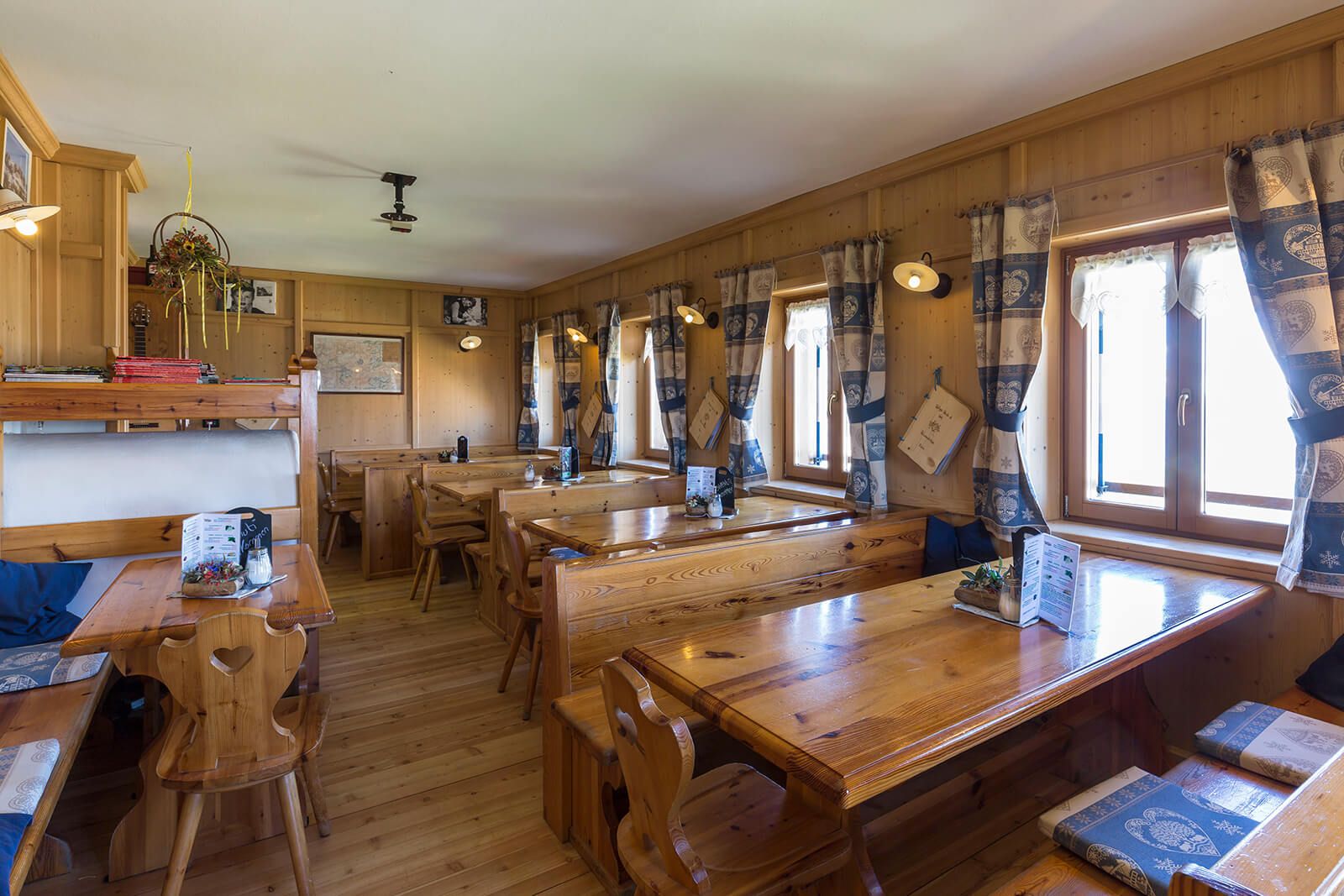 rifugio roda di vael